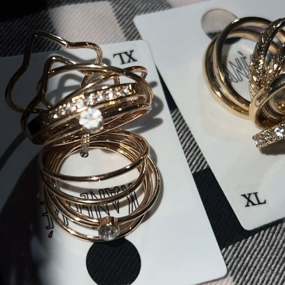 Two sets of stackable goldtone rings size 9 - Picture 8 of 8